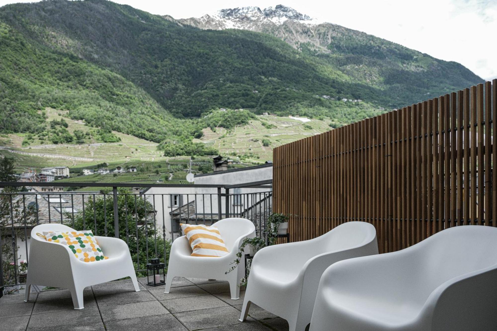 Duplex Con Vista E Terrazza 6 Minuti Dal Bernina Express Daire Tirano Dış mekan fotoğraf